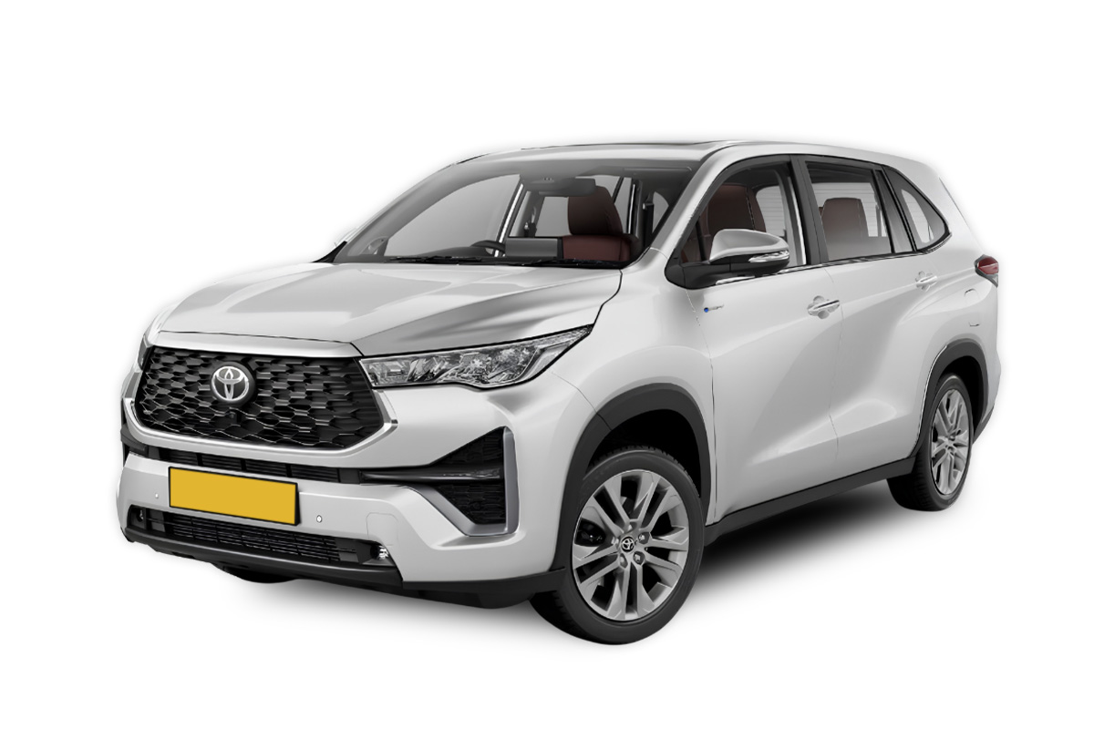 Toyota Innova Hycross